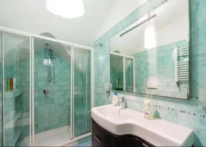 Lovely Basement Trevi Fountain * Roma